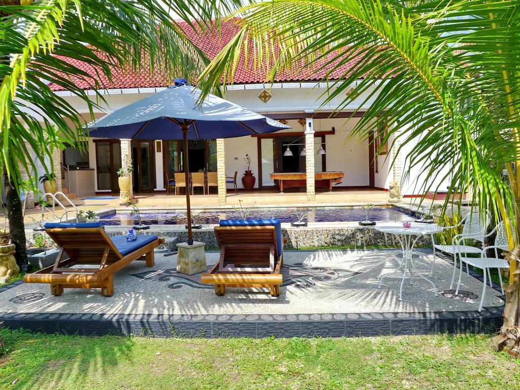 Villa Stella Garden Senggigi Bagian luar foto